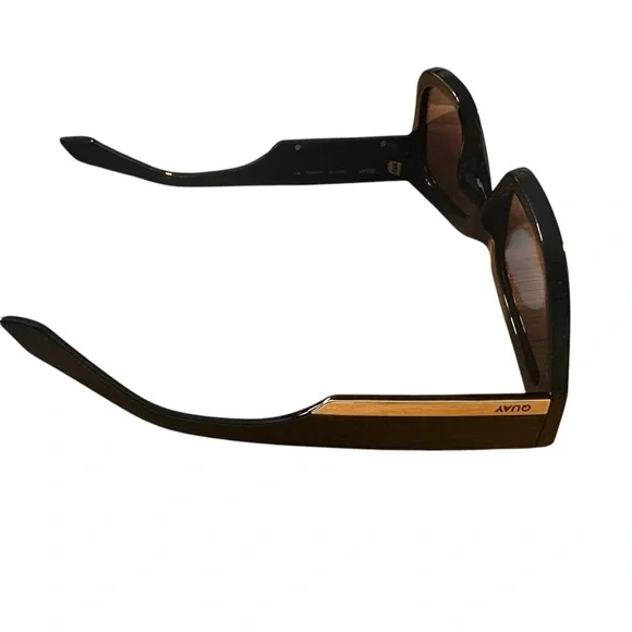 New, Quay By the Way Sunglasses Black Frame / Smoke Lens $85